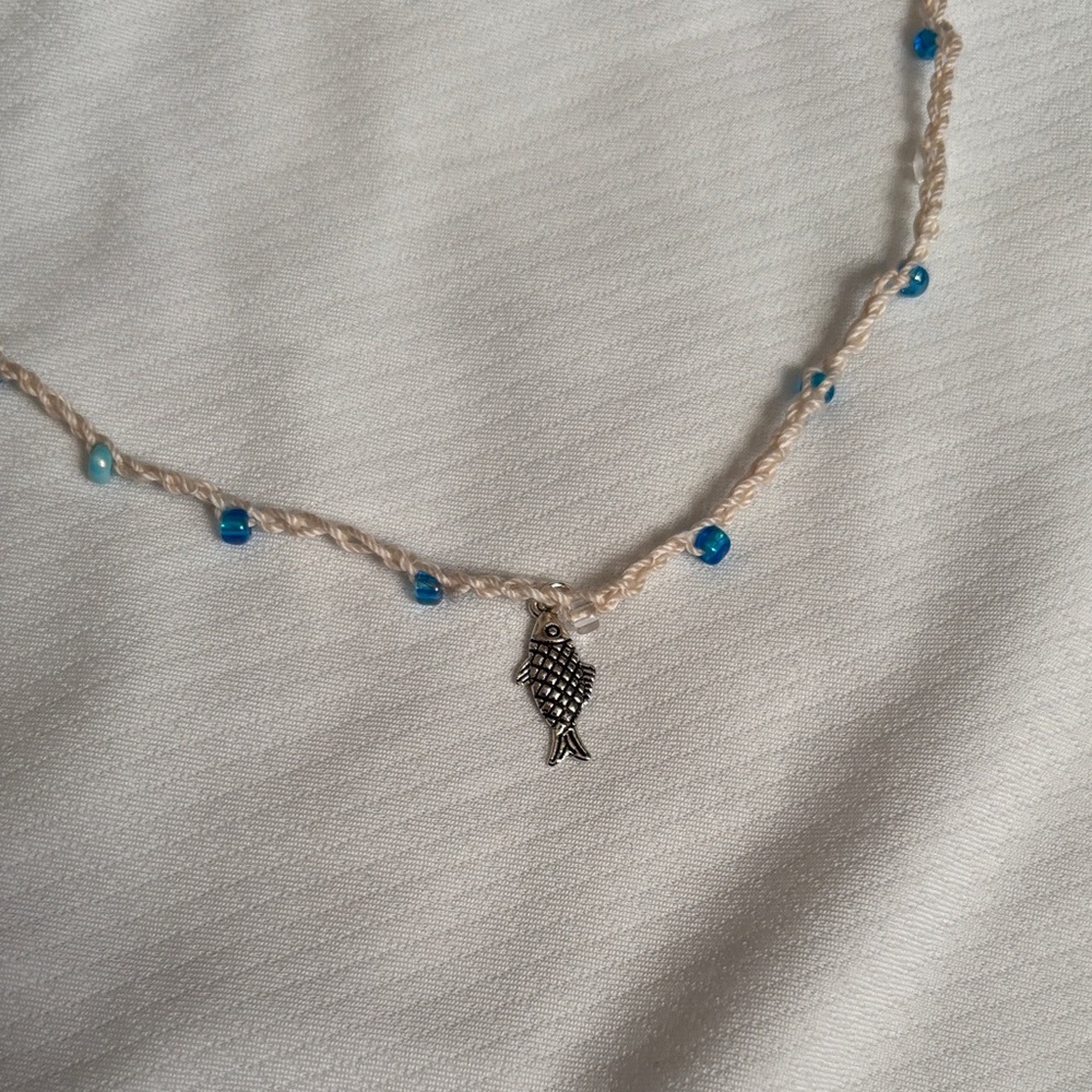 Elegant Crochet Silver Fish Pendant Necklace with Blue Accents - Picture 2 of 3